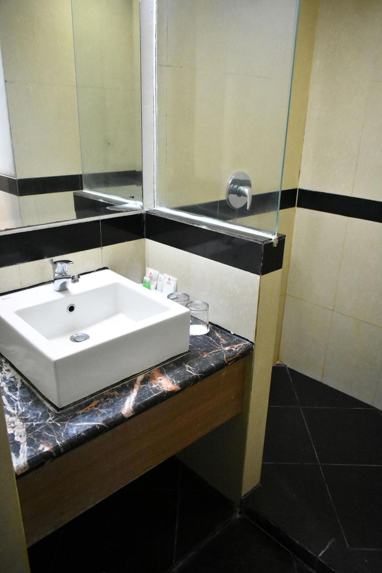 Abadi Hotel Malioboro Yogyakarta By Tritama Hospitality Ngoại thất bức ảnh